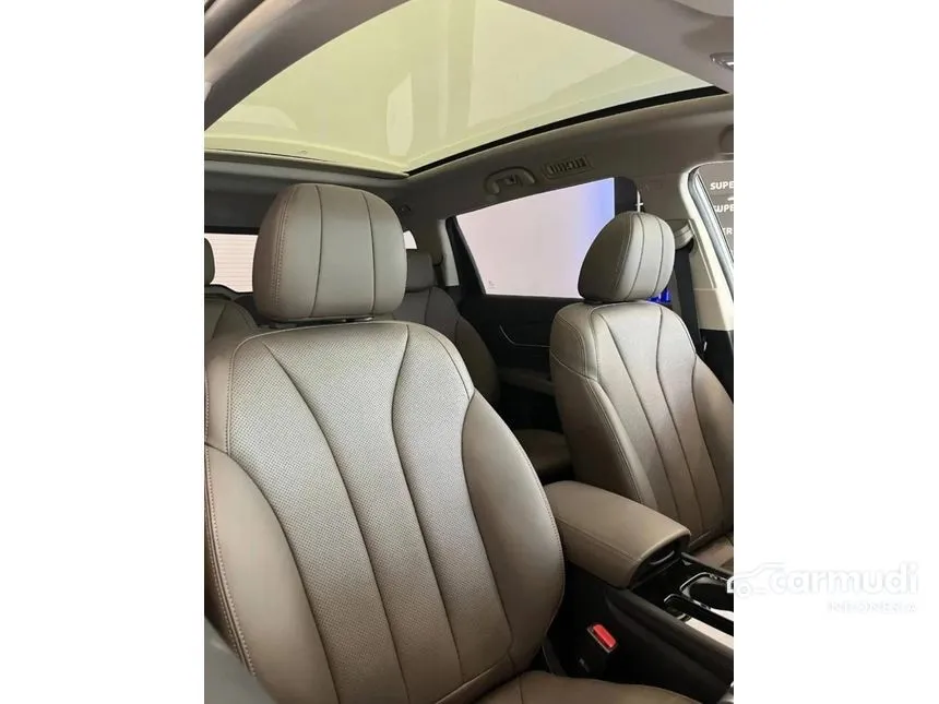 2026 BYD M6 Superior Captain 6-seater MPV