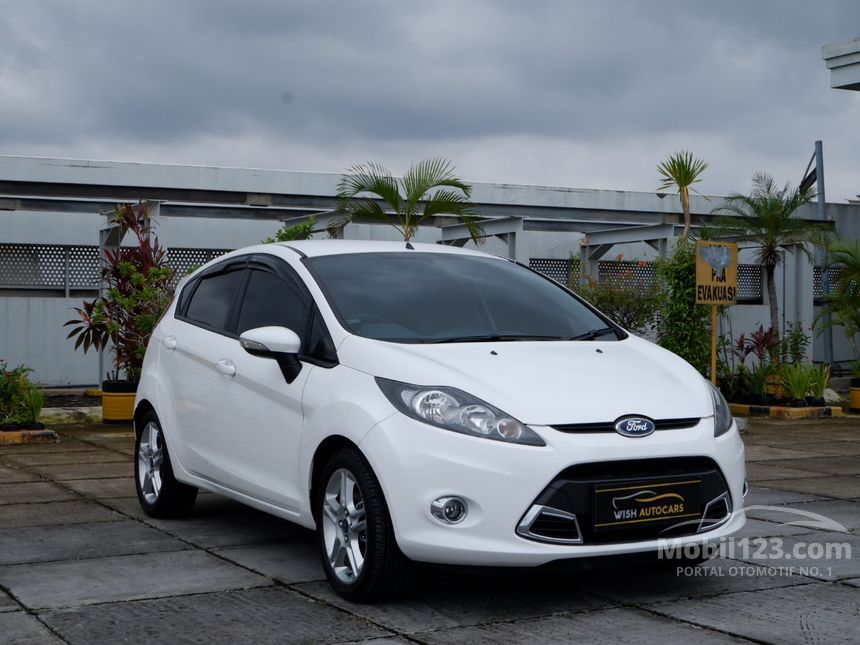 Jual Mobil Ford Fiesta 2013 Sport 1.6 di DKI Jakarta Automatic Hatchback Putih Rp 105.000.000 ...