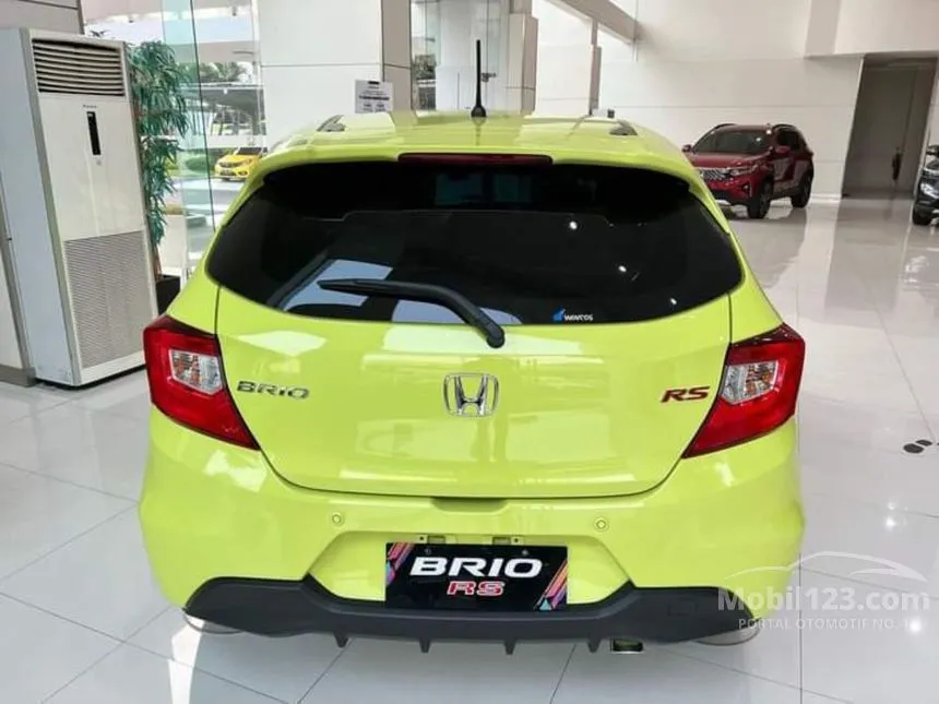 Jual Mobil Honda Brio 2024 RS 1.2 di Jawa Barat Automatic Hatchback Hijau Rp 240.000.000