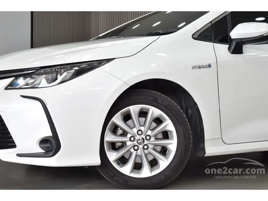 2021 Toyota Corolla Altis Hybrid Entry Sedan