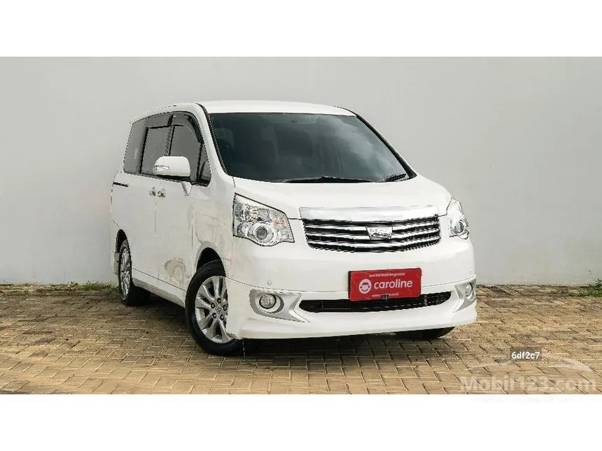 2017 Toyota NAV1 V Limited MPV