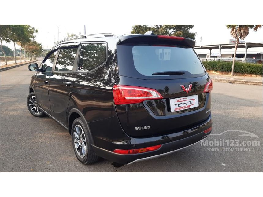 Jual Mobil Wuling Cortez 2018 C 1.8 di Banten Automatic Wagon Hitam Rp