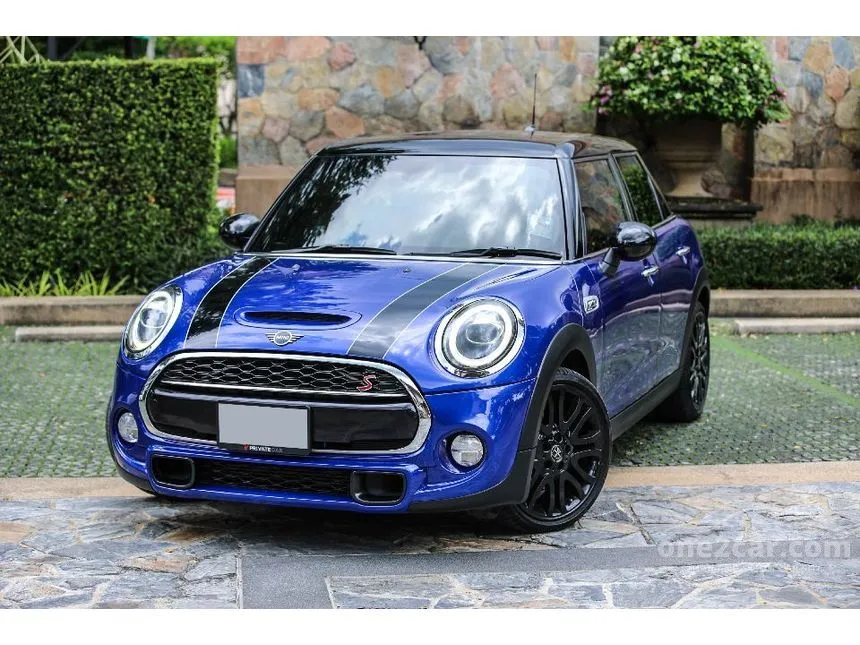 2018 Mini COOPER S 5-Door Hightrim Hatchback