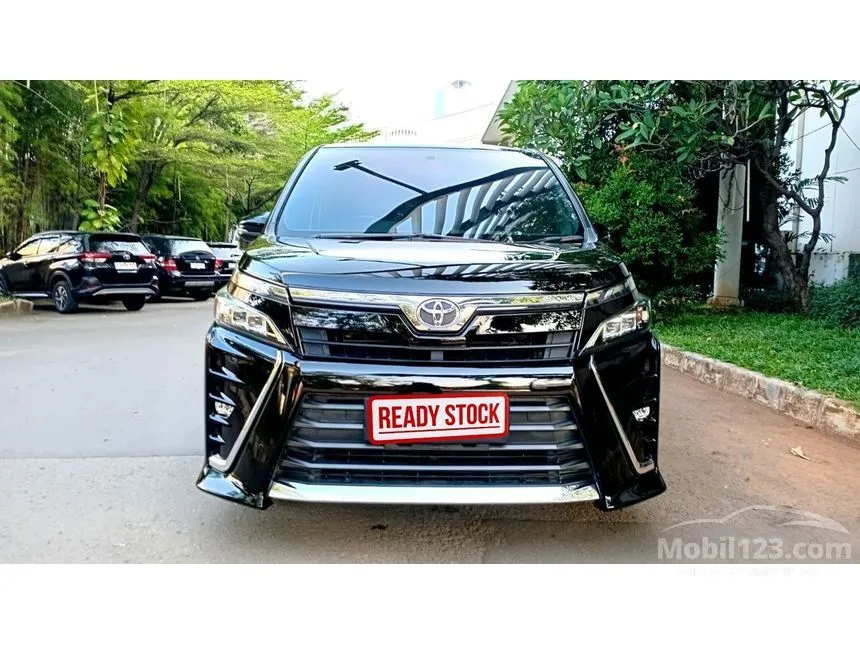 2020 Toyota Voxy MPV