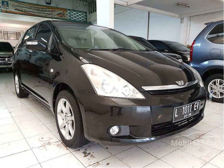 Jual Mobil Toyota Wish 2004  ZNE10 1 8 di Jawa Timur 