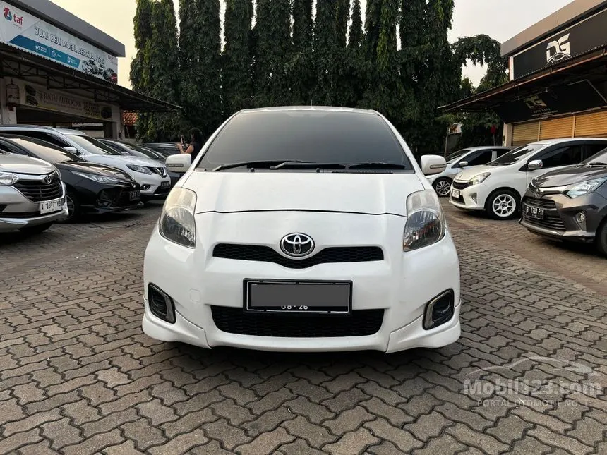 2013 Toyota Yaris E Hatchback