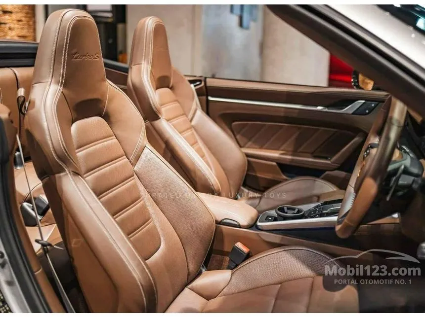 2022 Porsche 911 Turbo S Convertible