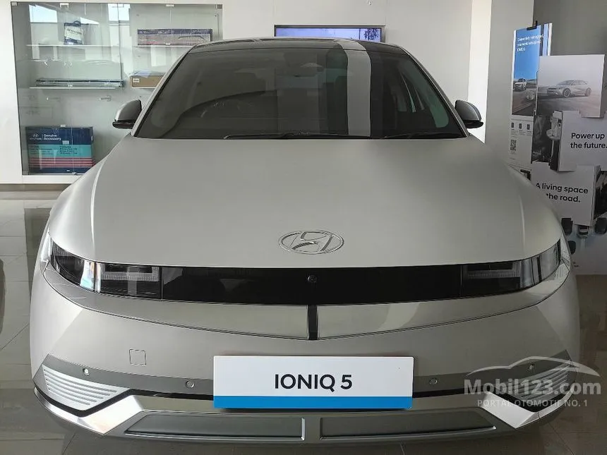 Jual Mobil Hyundai IONIQ 5 2024 Long Range Signature di Jawa Barat Automatic Wagon Abu