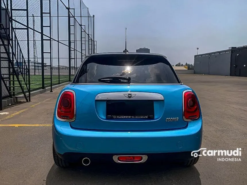 2017 MINI Cooper 5 Door Hatchback