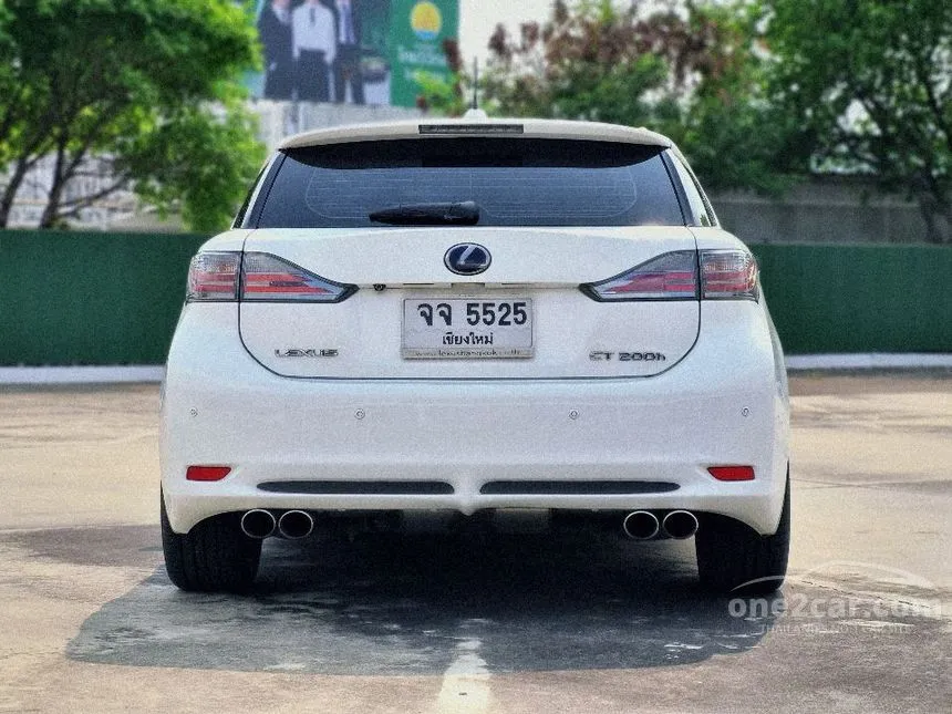 2011 Lexus CT200h Sport Hatchback