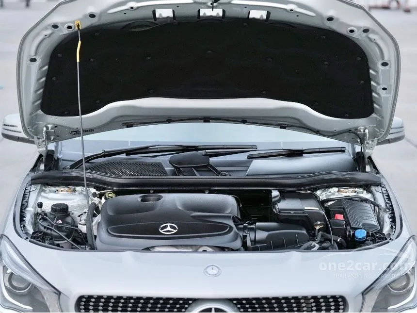 2016 Mercedes-Benz CLA250 AMG Dynamic Sedan