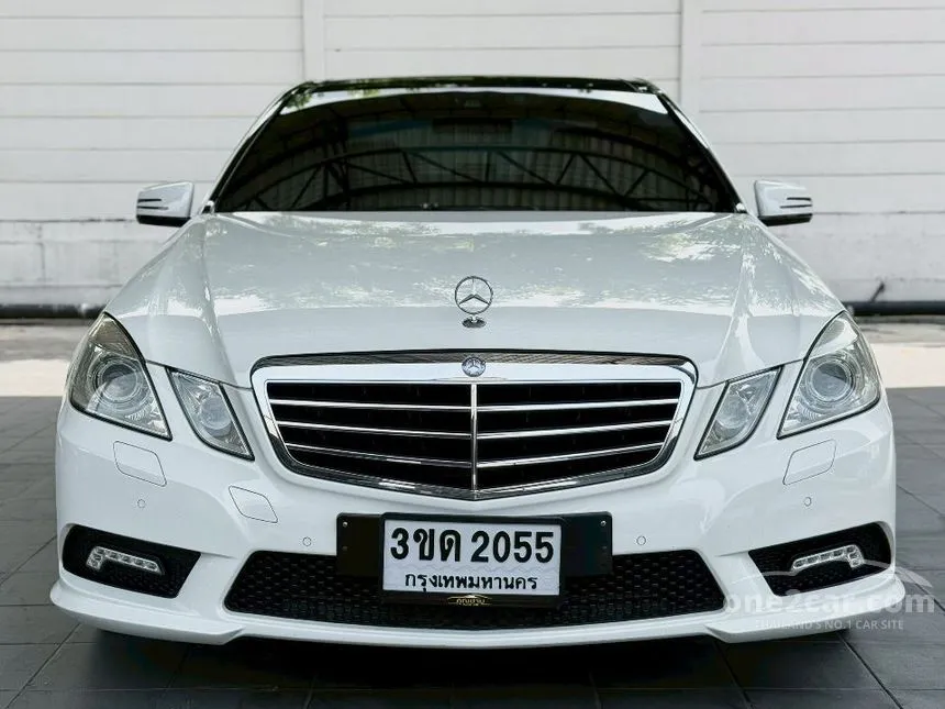 2010 Mercedes-Benz E200 CGI BlueEFFICIENCY Sedan