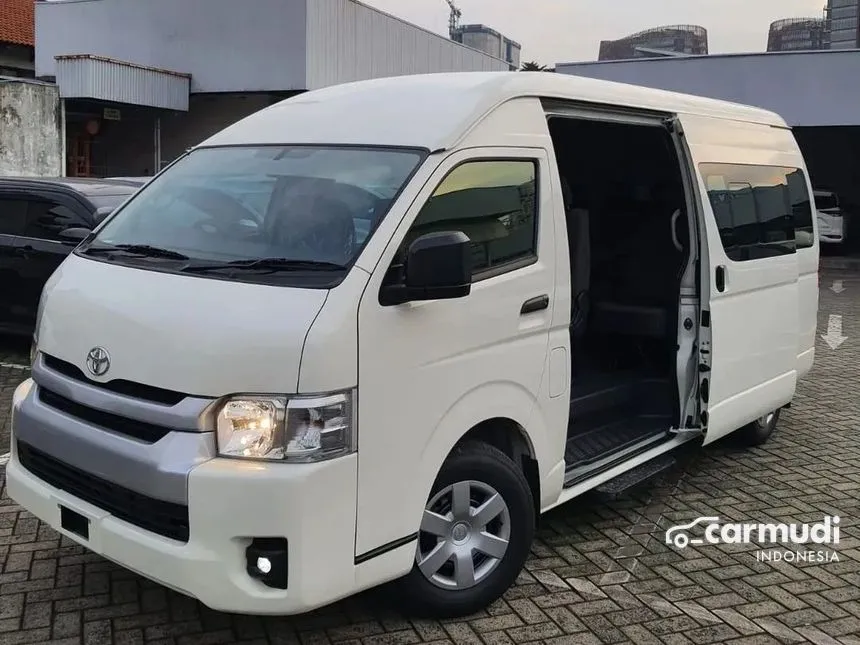 2024 Toyota Hiace Commuter Van Wagon