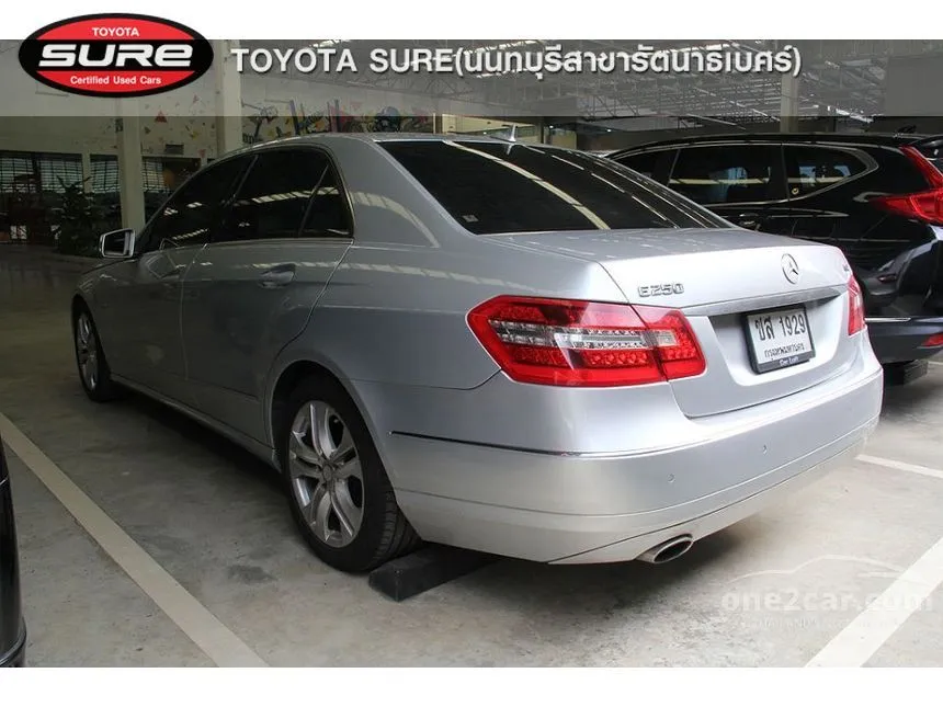 2010 Mercedes-Benz E250 CGI BlueEFFICIENCY Sedan