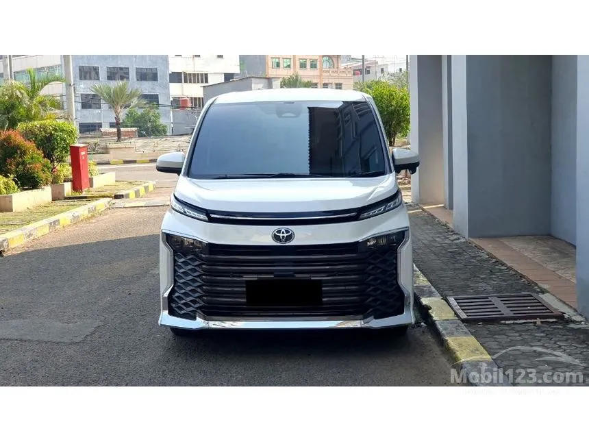 2024 Toyota Voxy (Non Premium Color) MPV