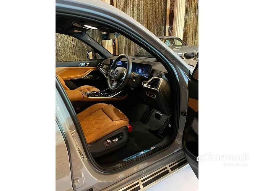 2025 BMW X7 xDrive40i M Sport SUV