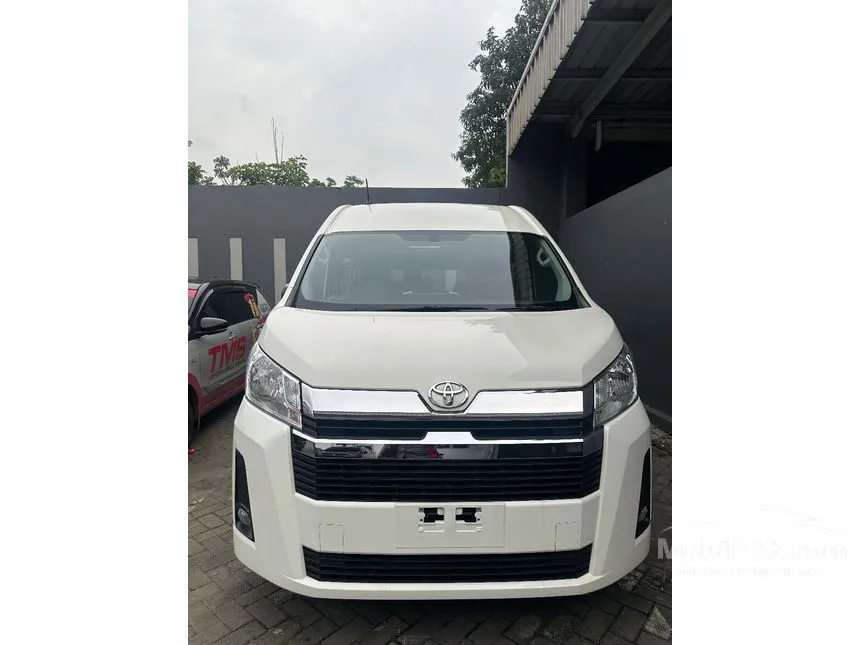 2025 Toyota Hiace Premio Van