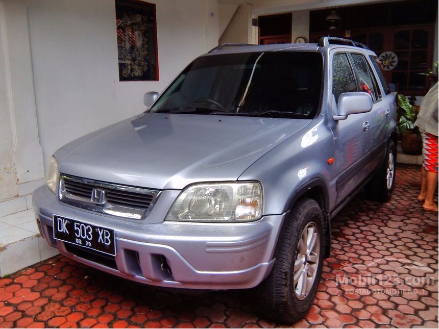 Jual Mobil Honda CR-V 2001 4X2 2.0 di Bali Automatic SUV 