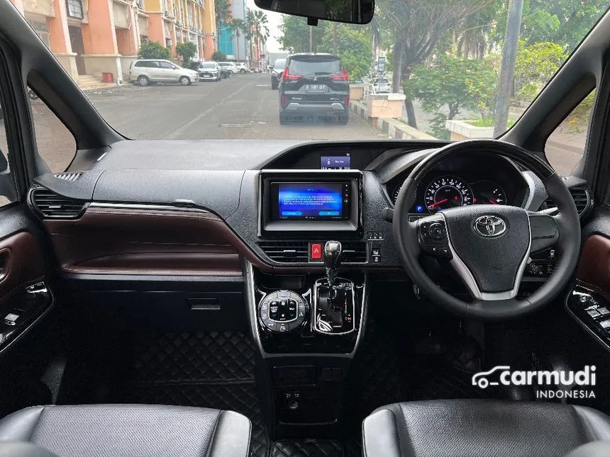2020 Toyota Voxy MPV