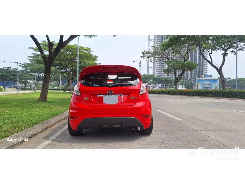 2014 Ford Fiesta EcoBoost S Hatchback