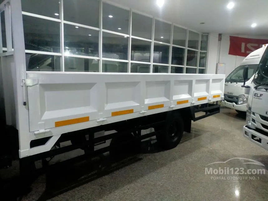 2023 Isuzu Elf NLR Truck
