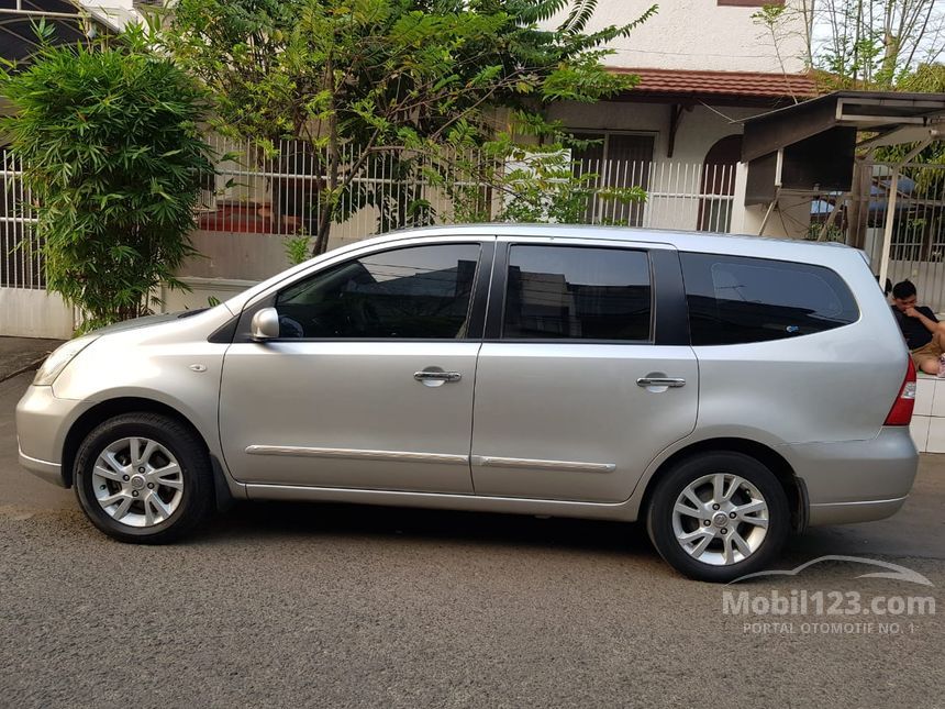  Jual  Mobil  Nissan Grand  Livina  2012 XV 1 5 di  DKI Jakarta  