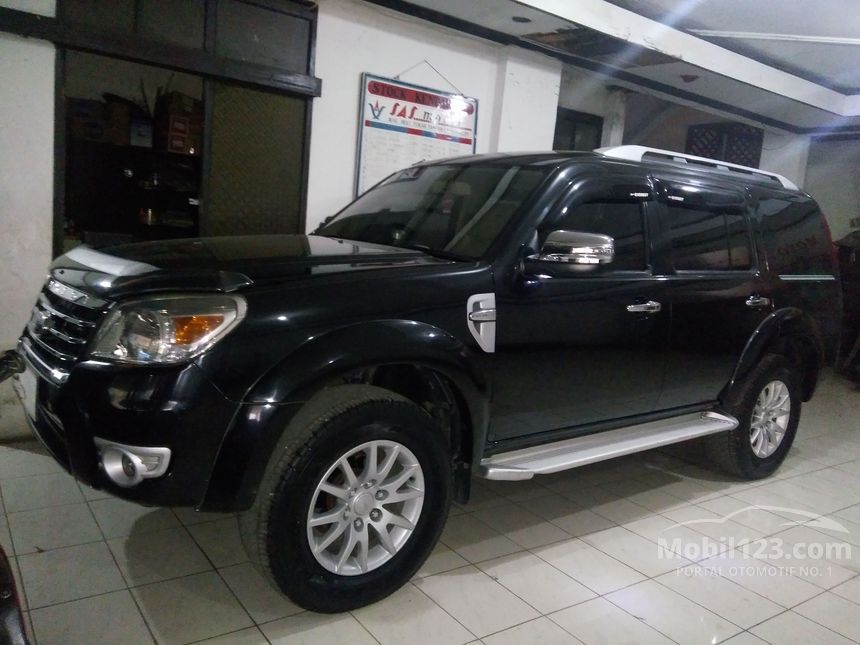 Jual Mobil  Ford  Everest  2010 XLT XLT 2 5 di Jawa Barat 