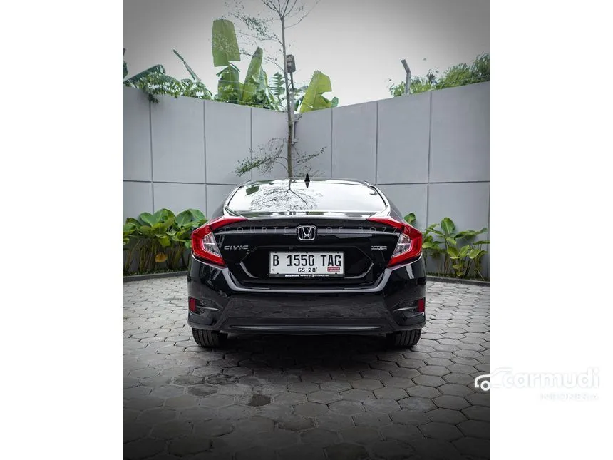 2018 Honda Civic ES Sedan