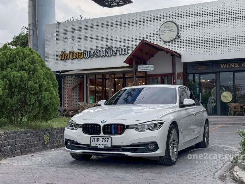 2018 BMW 330e Sport Sedan