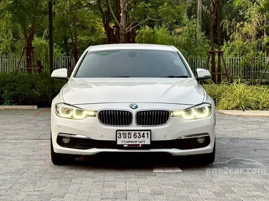 2018 BMW 320i Sedan