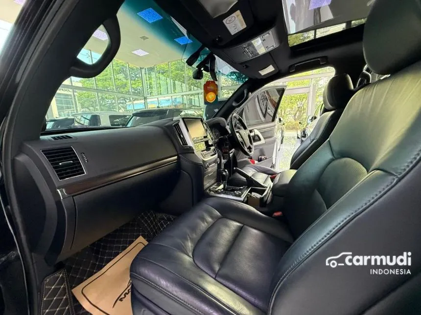 2016 Toyota Land Cruiser 200 VX-R SUV