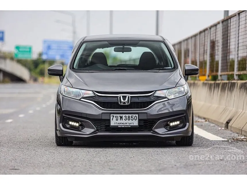 2019 Honda JAZZ V Hatchback
