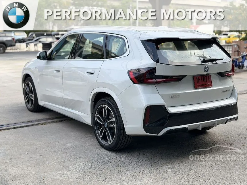 2026 BMW iX1 eDrive20L M Sport SUV