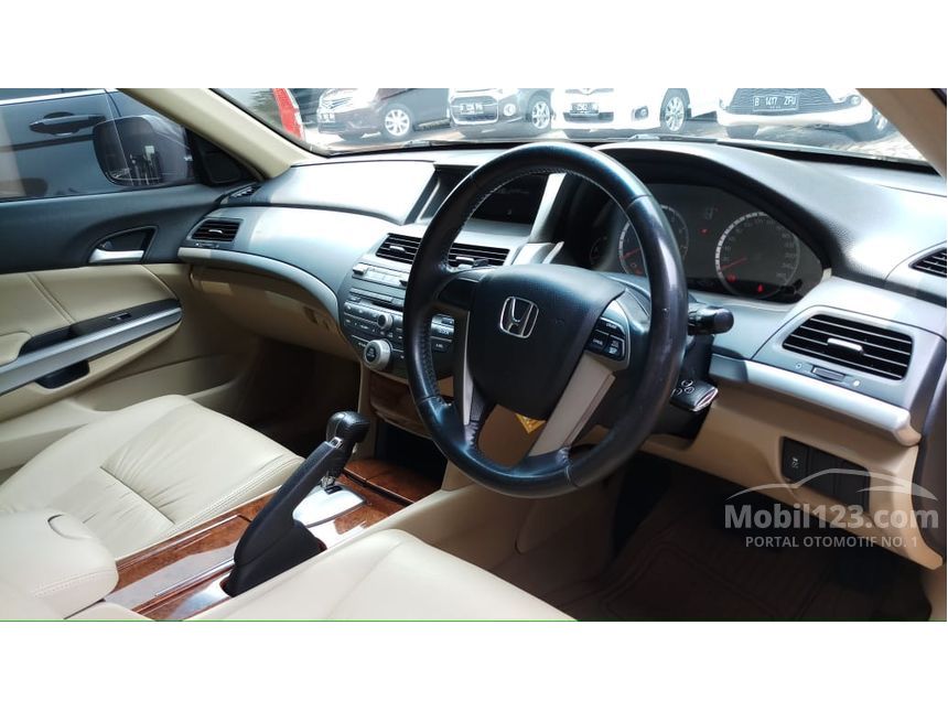 2012 Honda Accord VTi-L Sedan