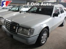 1993 Mercedes-Benz 200E 2.0 Sedan