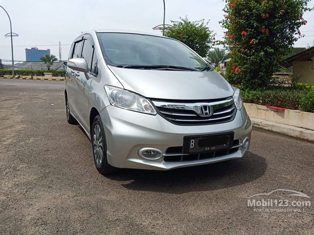 Honda Freed Mobil Tahun 2015-2016 bekas dijual di Dki 