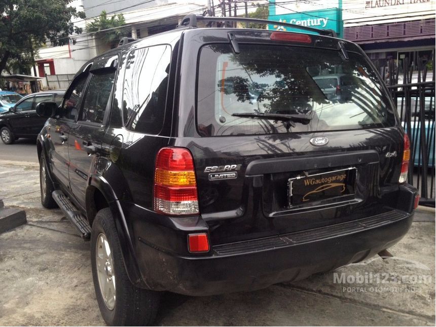 Jual Mobil Ford Escape 2005 Limited 4x4 3.0 di DKI Jakarta 