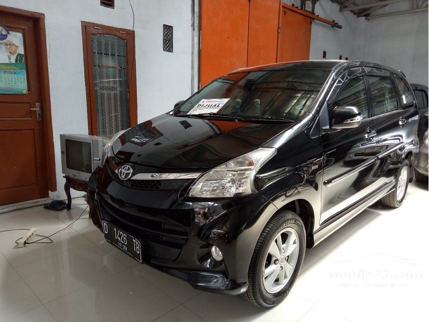 Jual Mobil  Toyota Avanza  2012 Luxury  Veloz 1 5 di Jawa 