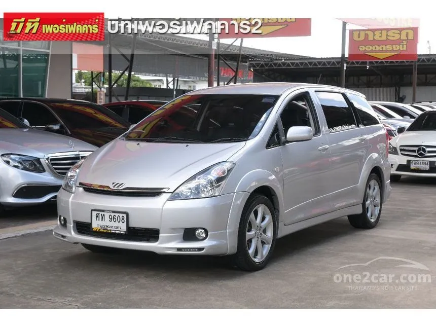 2004 Toyota WISH Q Wagon