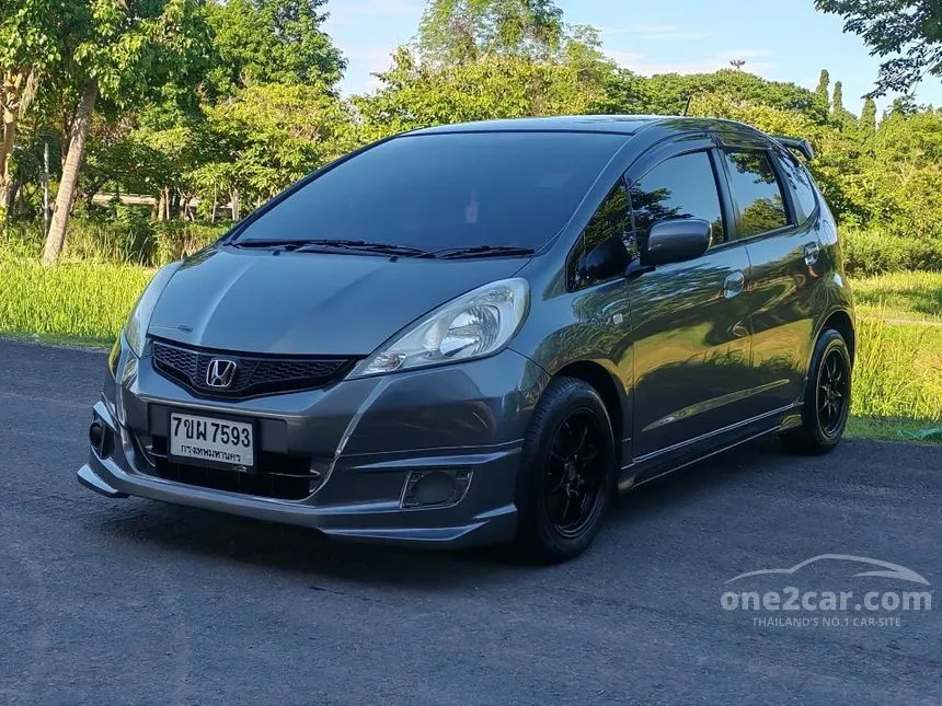 2012 Honda JAZZ V Hatchback