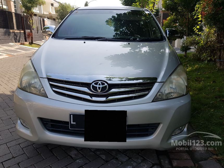 Jual Mobil  Toyota Kijang Innova  2010 E 2 5 di Jawa  Timur  