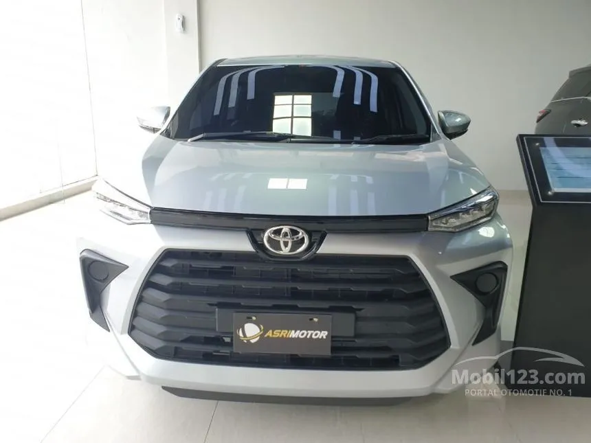 Jual Mobil Toyota Avanza 2024 E 1.3 di Jawa Timur Manual MPV Silver Rp 225.000.000