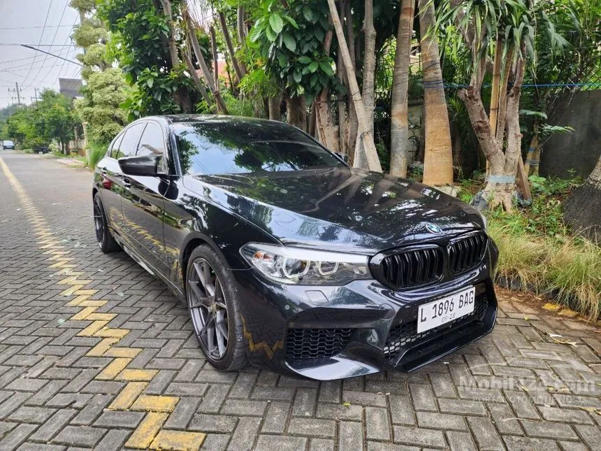 Jual Mobil BMW 530i 2017 Luxury 2.0 di Jawa Timur Automatic Sedan Hitam Rp 625.000.000