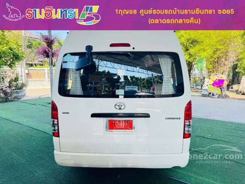 2019 Toyota HIACE VVTi Van