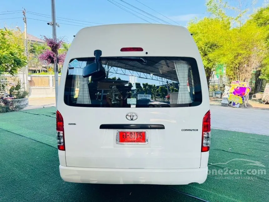 2019 Toyota HIACE VVTi Van