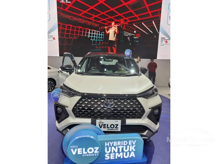 2026 Toyota Veloz Q HEV (Premium Color) MPV
