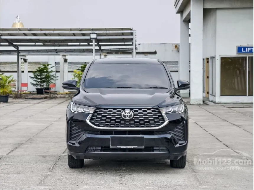 2023 Toyota Kijang Innova Zenix V (Premium Color) MPV
