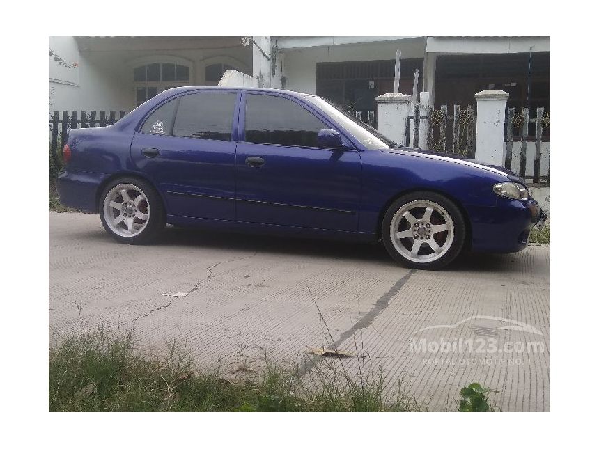 Jual Mobil Hyundai Accent 2001 GLS 1.5 di DKI Jakarta Manual Sedan Biru