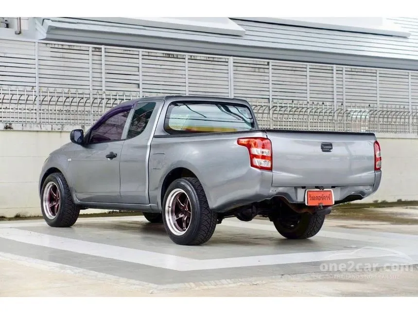 2016 Mitsubishi TRITON GL Mega Cab Pickup