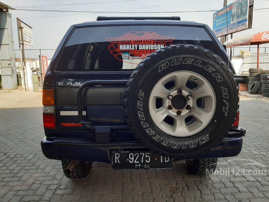 Jual Mobil Nissan Terrano 2001 Kingsroad F1 2.4 di Jawa 